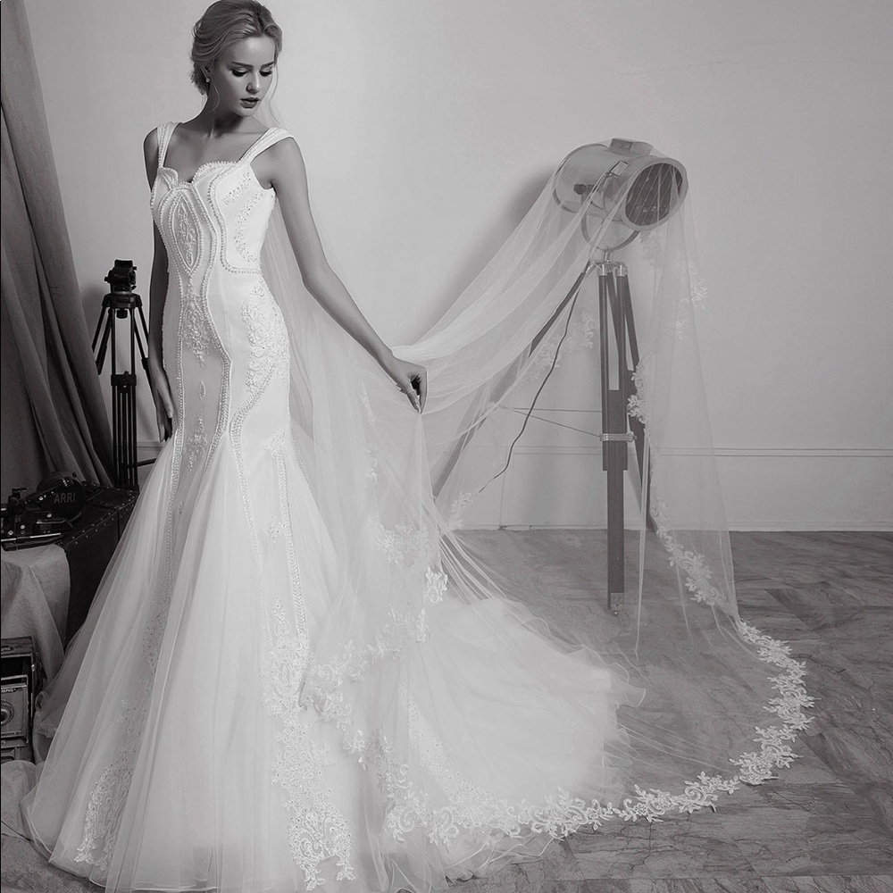 Mermaid wedding dress - Picture 3 of 3
